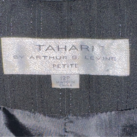 Elegant Tahari ASL Size 12 Petite Black Silver Lurex Pinstripes Dressy Pantsuit - Picture 4 of 16